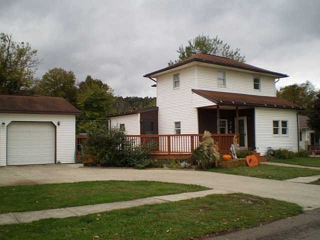 1st image of 376 S Sugar St
