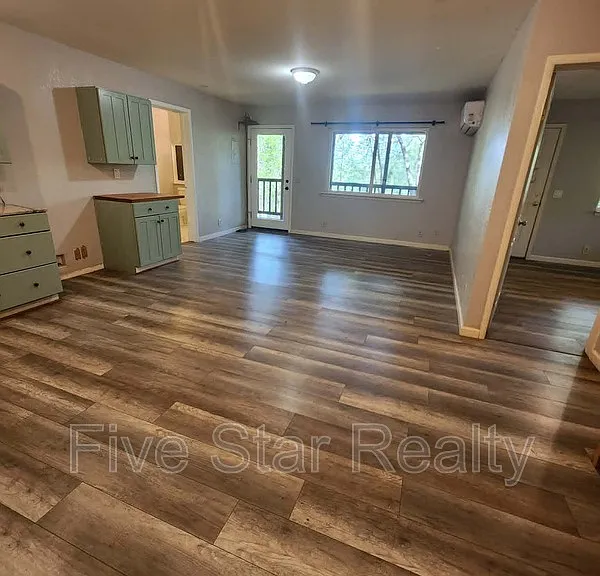 12896 Rices Crossing Rd #A — Photo 12