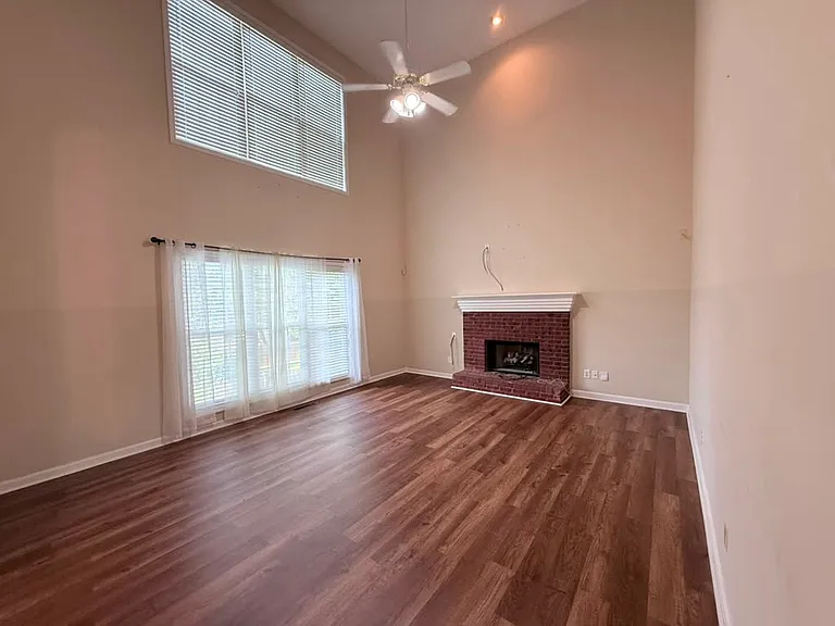 1227 Mandalay Ct — Photo 6
