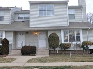 156 Carson Ct, Somerset, NJ 08873