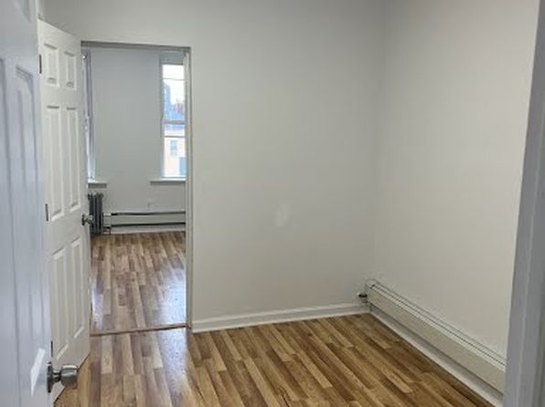 90 Vark St APT 5E