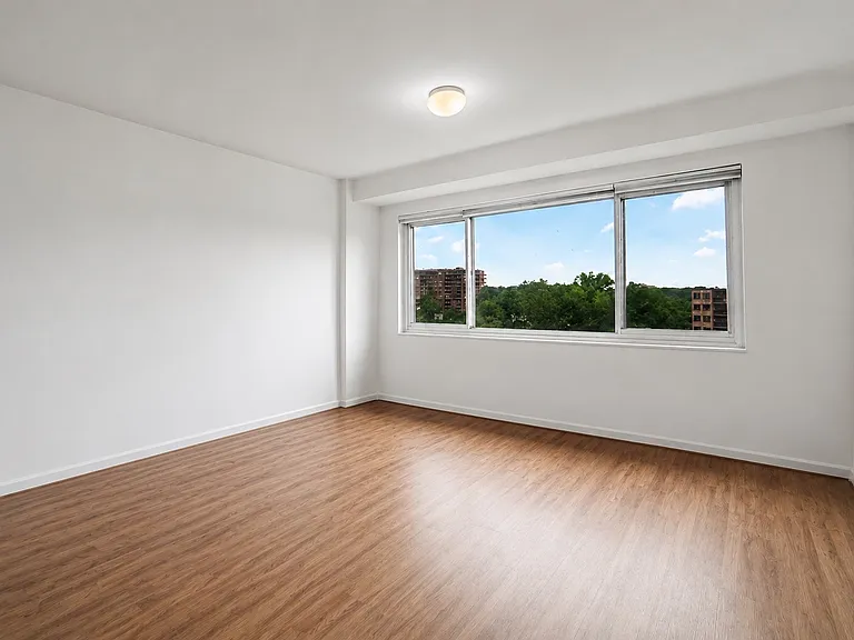 4201 Cathedral Ave NW #1418W — Photo 3