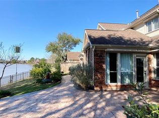 530 Kingfisher Dr, Sugar Land, TX 77478