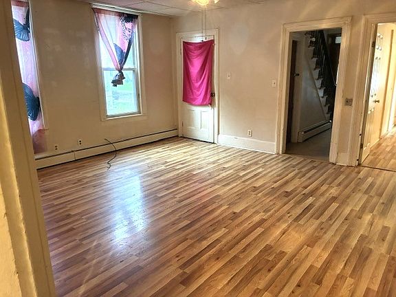 5th image of 2 Wright St #1