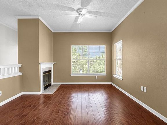 4th image of 1025 Arbor Lakes Cir