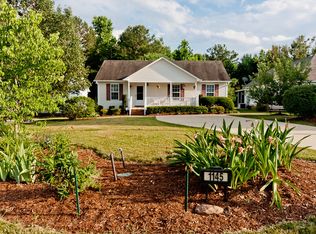 1145 Grovewood Dr, Clayton, NC 27520