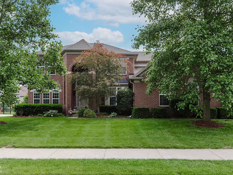 1st image of 13693 Cunningham Dr