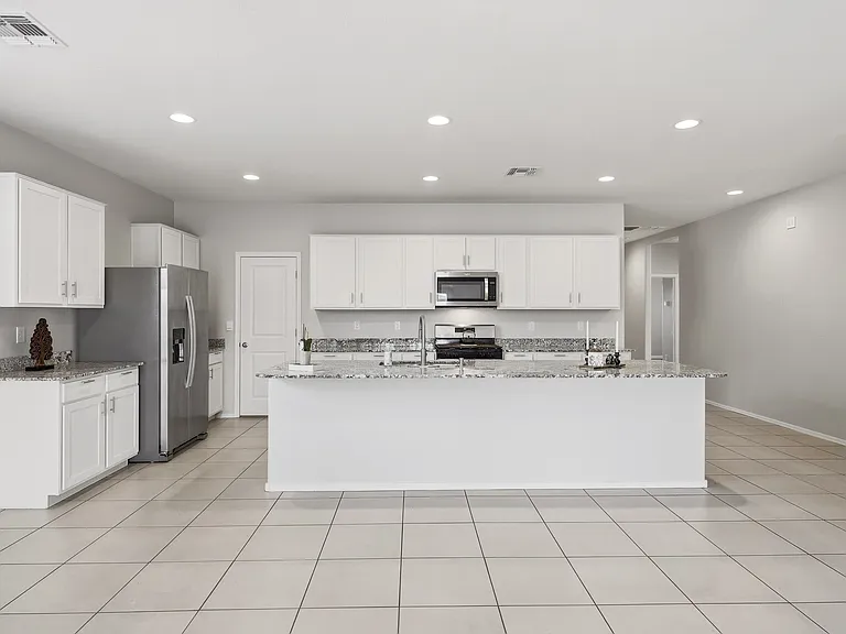 15540 W Smoketree Dr — Photo 6