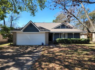 335 Brompton Ct, Highlands, TX 77562