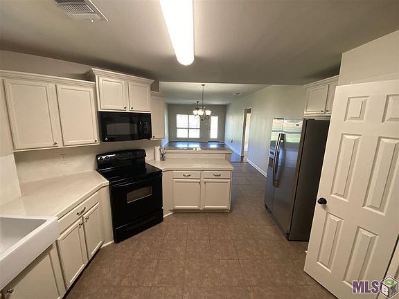 5th image of 14308 Summerset Dr