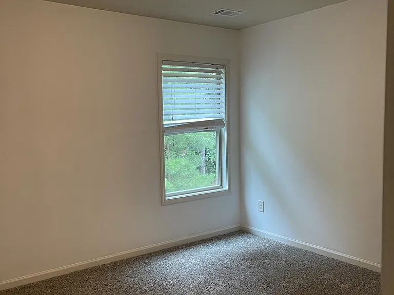 765 Westmoreland Ln — Photo 27