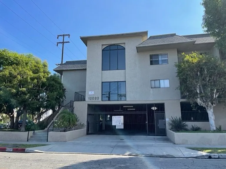 12020 Grevillea Ave — Photo 42