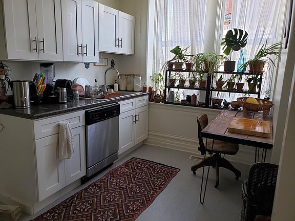 5th image of 923 N Noble St #1