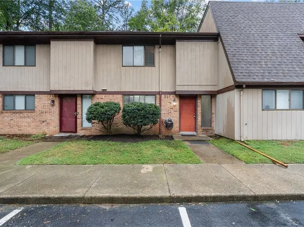 1003 N Green Dr, Newport News, VA 23602