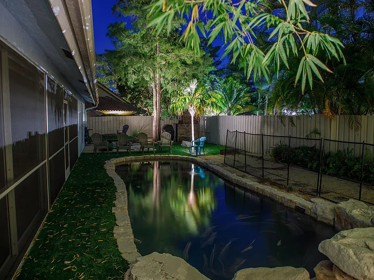 900 Cosmos Ct — Photo 34