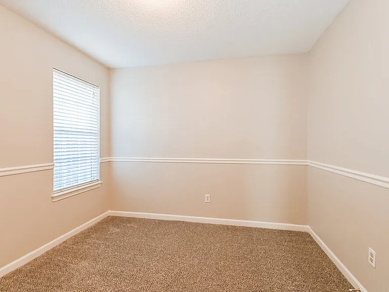 7605 Caitlynn Cir W — Photo 12