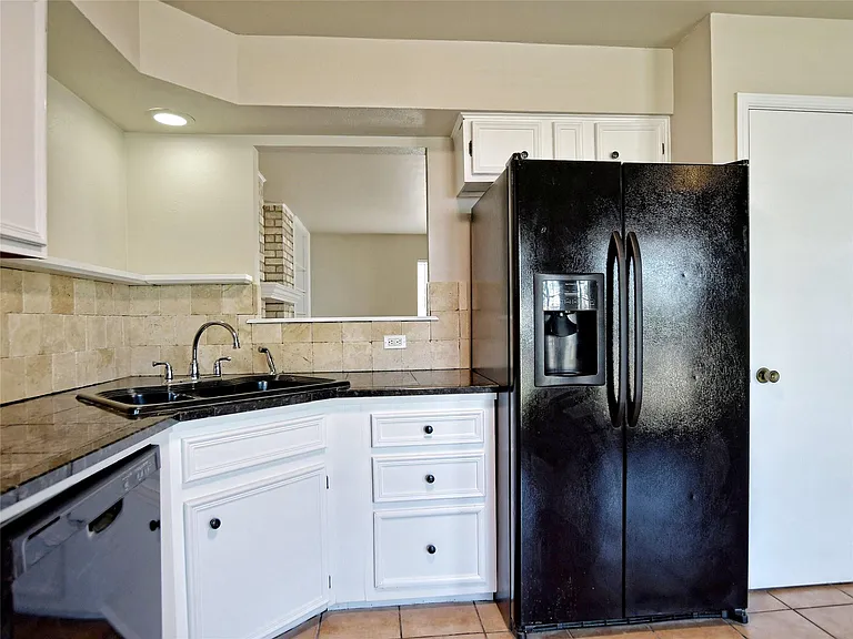 300 N Field St — Photo 12