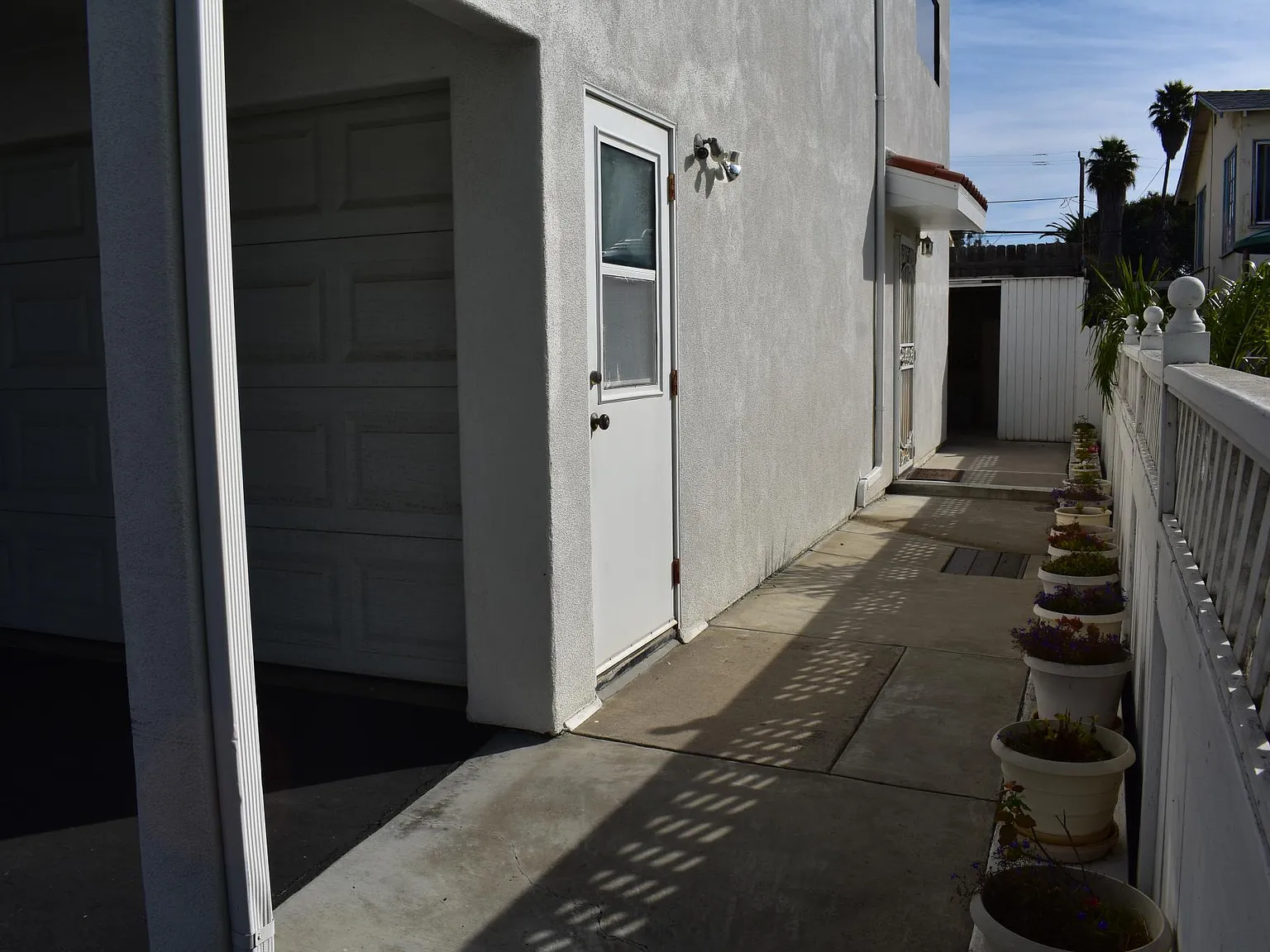 3 bed, 1200 sqft, $3,325 — Photo 2