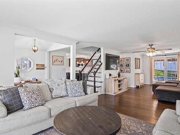 3rd image of 14 Mountain Street