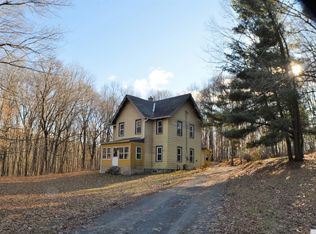 12 Denegar Ave, Chatham, NY 12037