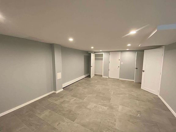 4th image of 25-14 38th St #1D