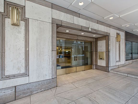 3rd image of 611 Washington St #2205