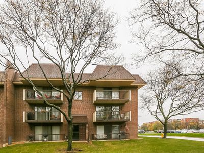 221 E Janata Blvd APT 2A, Lombard, IL, 60148