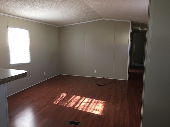 3rd image of 429 Frances St