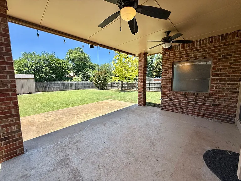 613 Oak Creek Dr — Photo 21