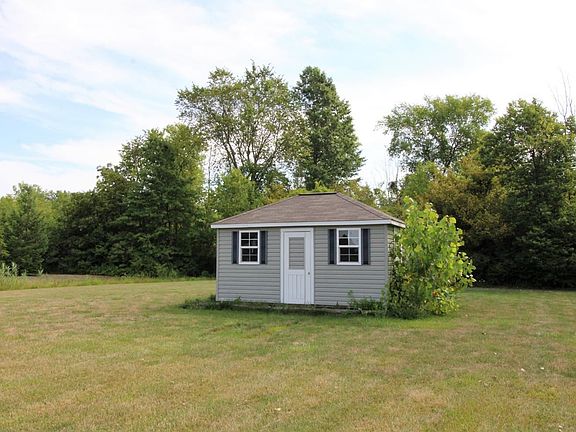 3rd image of 1695 S Jeannie Dr