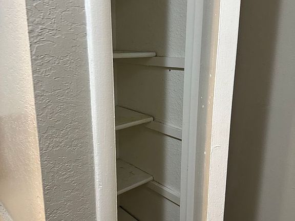 5th image of 5270 S Lewis Ave #2093