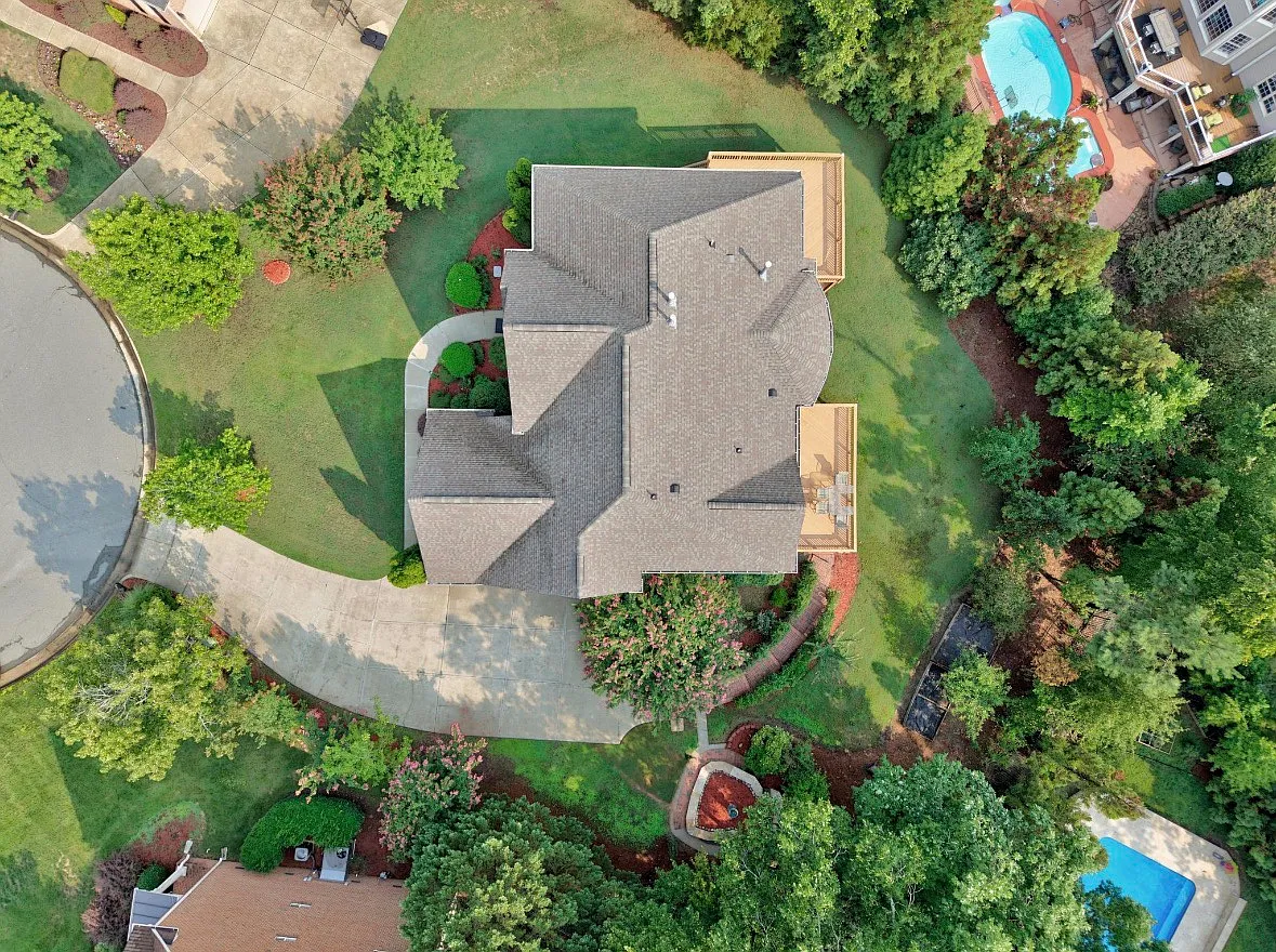 5 bed, 3500 sqft, $12,000 — Photo 2