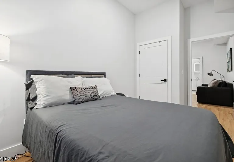 104 Fleming Ave #201 — Photo 16