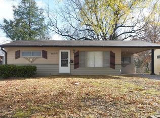 10122 Dellridge Ln, Saint Louis, MO 63136