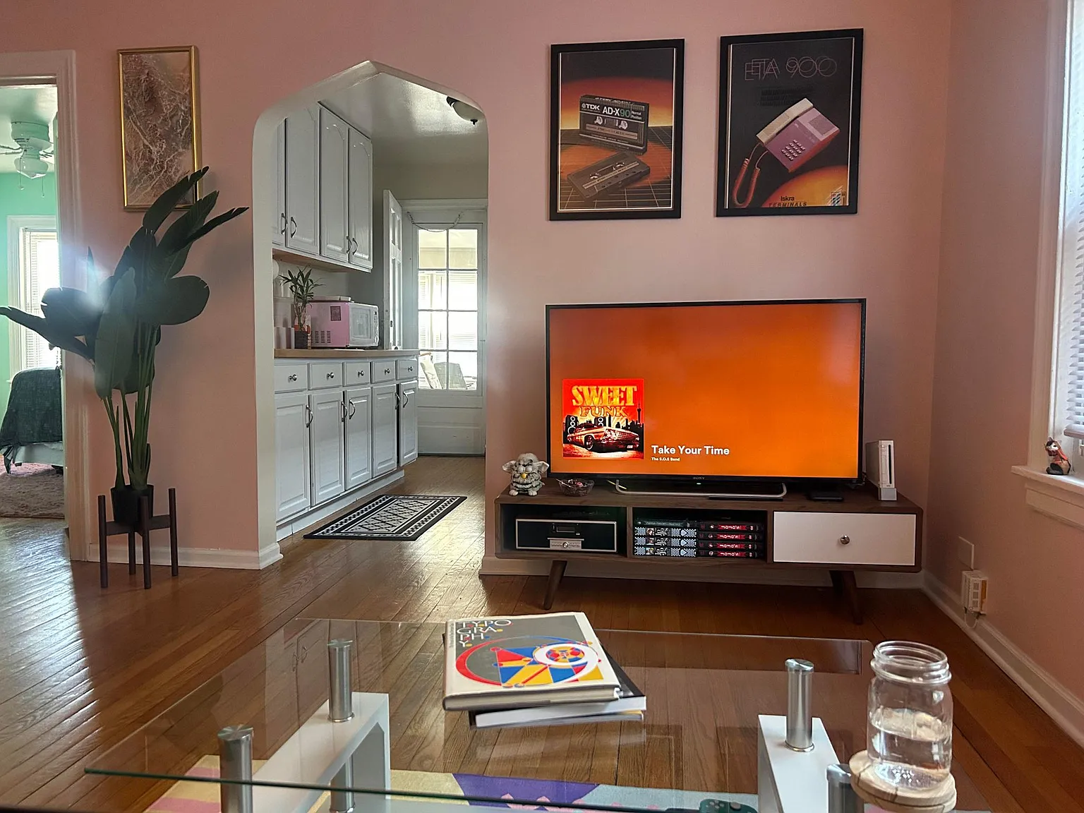 1 bed, 800 sqft, $1,600 — Photo 4