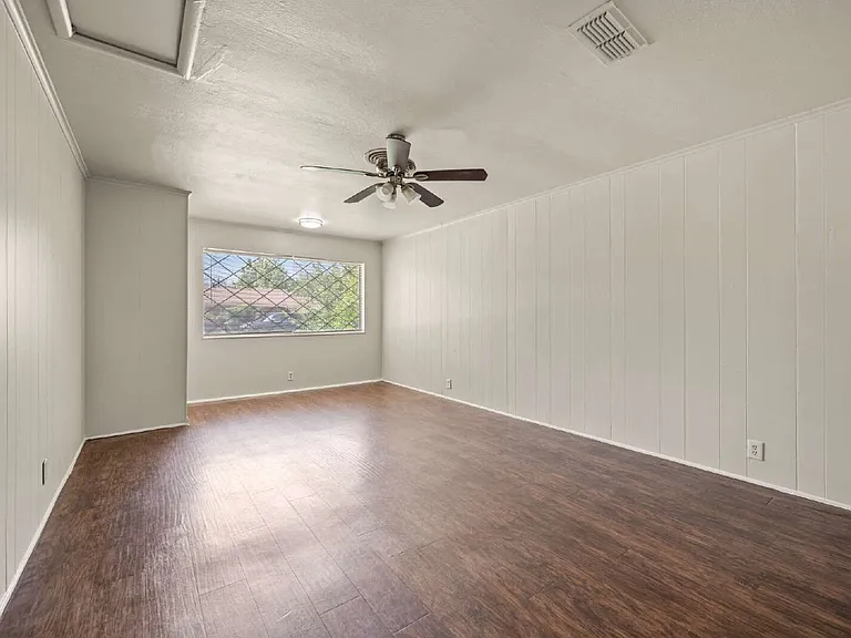 5213 Santa Rosa Dr — Photo 14