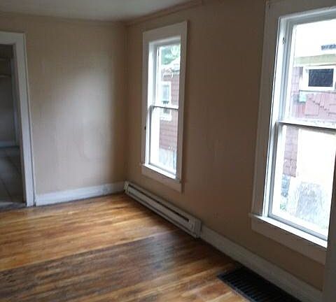 5th image of 111 Wall St