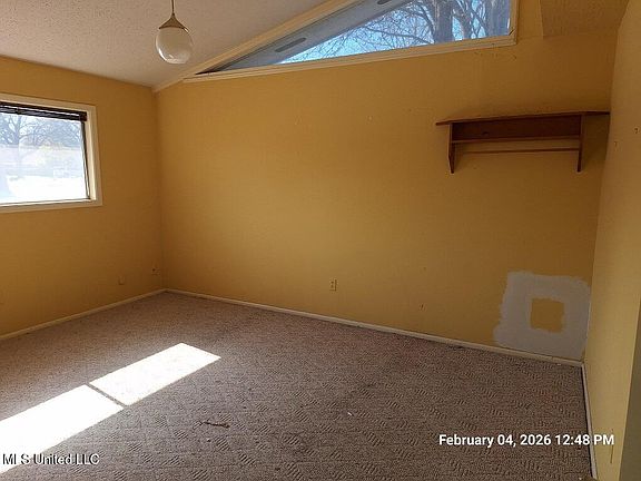 5th image of 1204 Park Ln