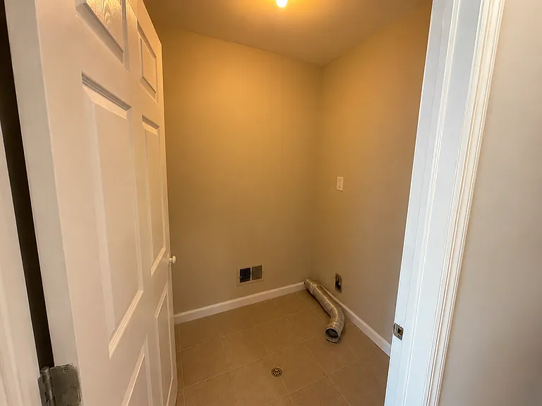323 S Park St #1 — Photo 5