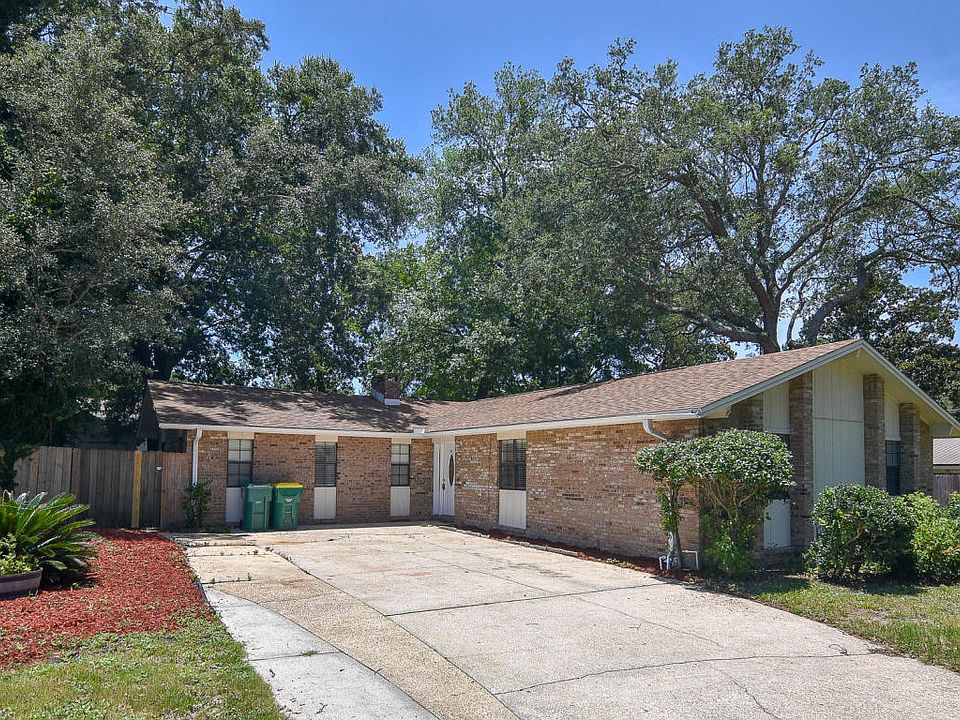 1st image of 717 Valparaiso Blvd