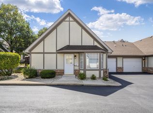 1672 Willow Circle Dr #1672, Crest Hill, IL 60403