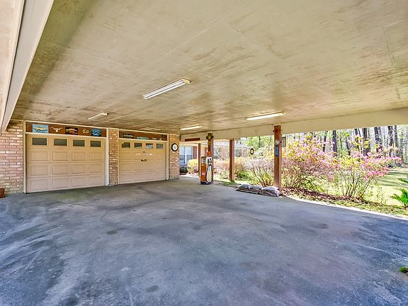 4th image of 6699 Woodridge Dr