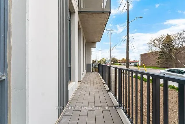 1333 Weber St E #103 — Photo 34