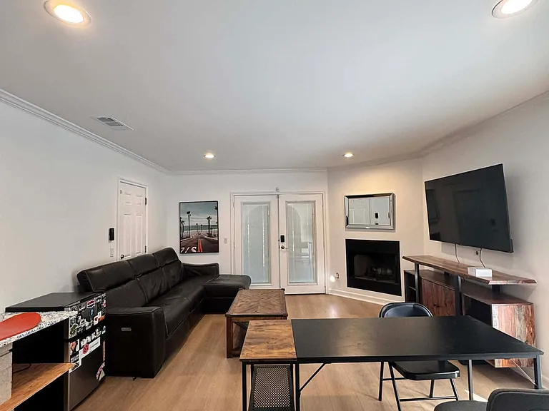 4476 Calhoun Ave — Photo 1