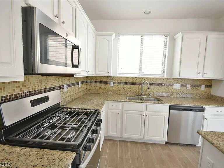 681 Summit Valley Ln — Photo 14