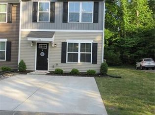 401 Lakeview Cv, Smithfield, VA 23430