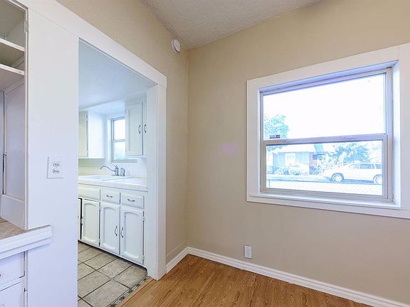 5th image of 1402 N Del Mar Ave