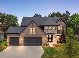 52801 Royal Park Ave Unit 6, Utica, MI 48315