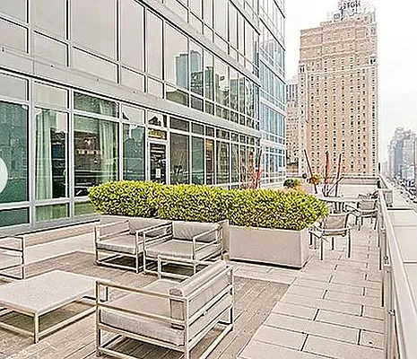 Rented by Oxford Property Group | media 25