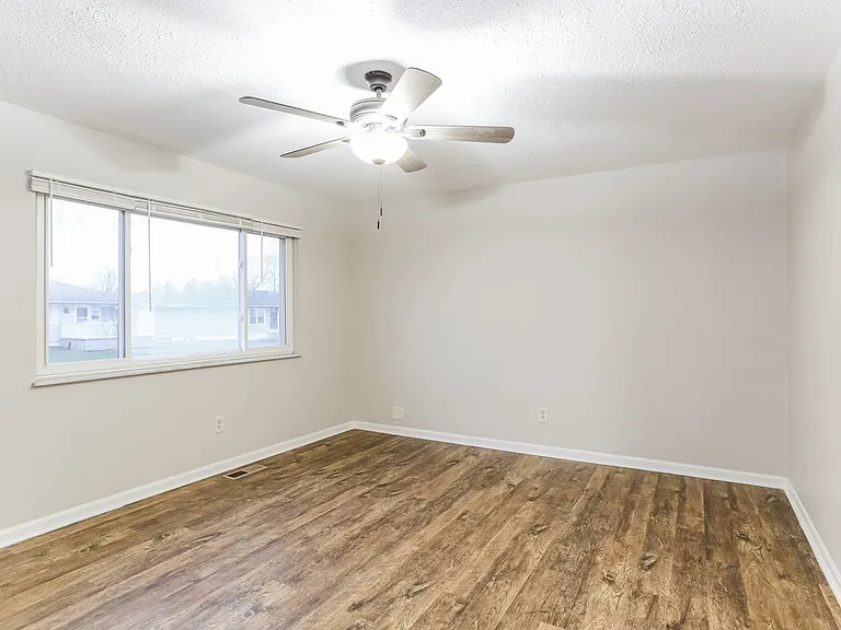 3944 Ivorton Rd E — Photo 7